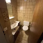 Zentrale Mit 3 Zimmern Apartamento *