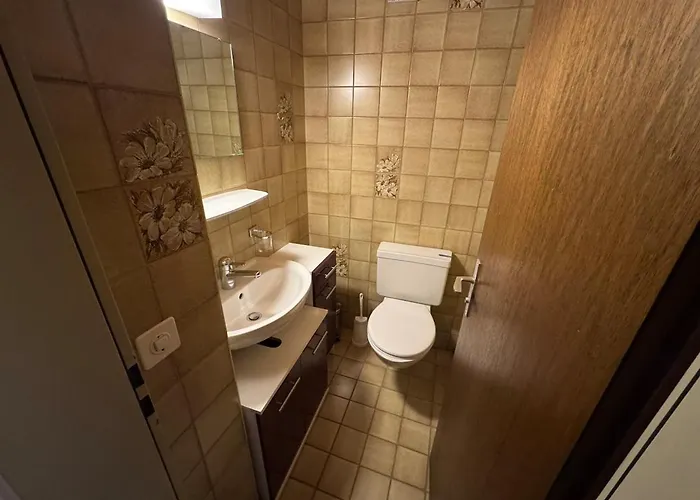 Zentrale Mit 3 Zimmern 公寓 *