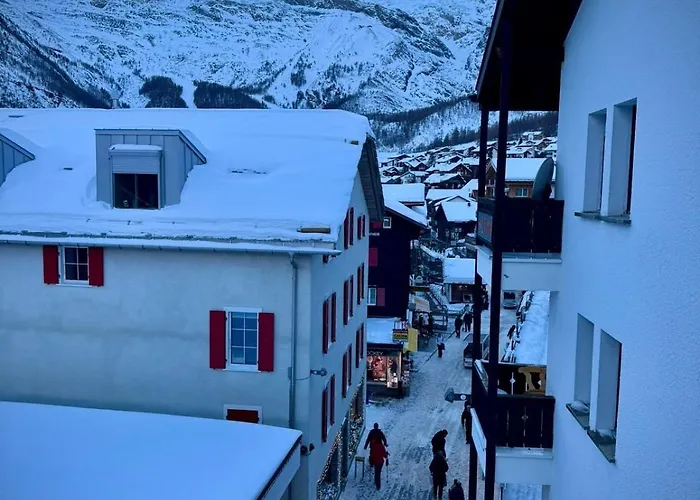 Zentrale Mit 3 Zimmern *