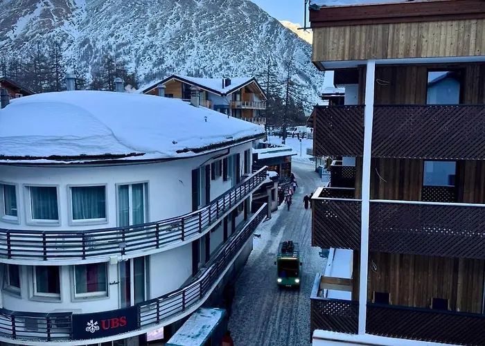 Zentrale Mit 3 Zimmern 公寓 萨斯费